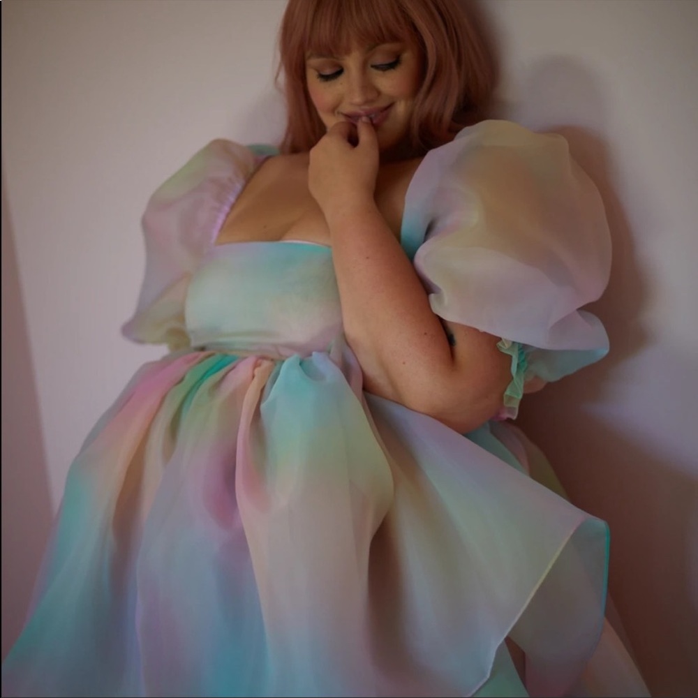 SELKIE 1X RAINBOW PUFF DRESS